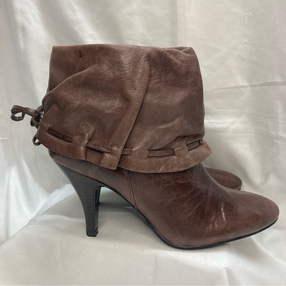 Nine West Leather Fold Over Slouch Boots Size 9 Brown. - Picture 3 of 6